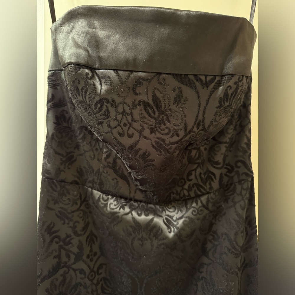 White House Black Market Special Occasion Strapless Dress Velvet Floral NWOT - Picture 4 of 12